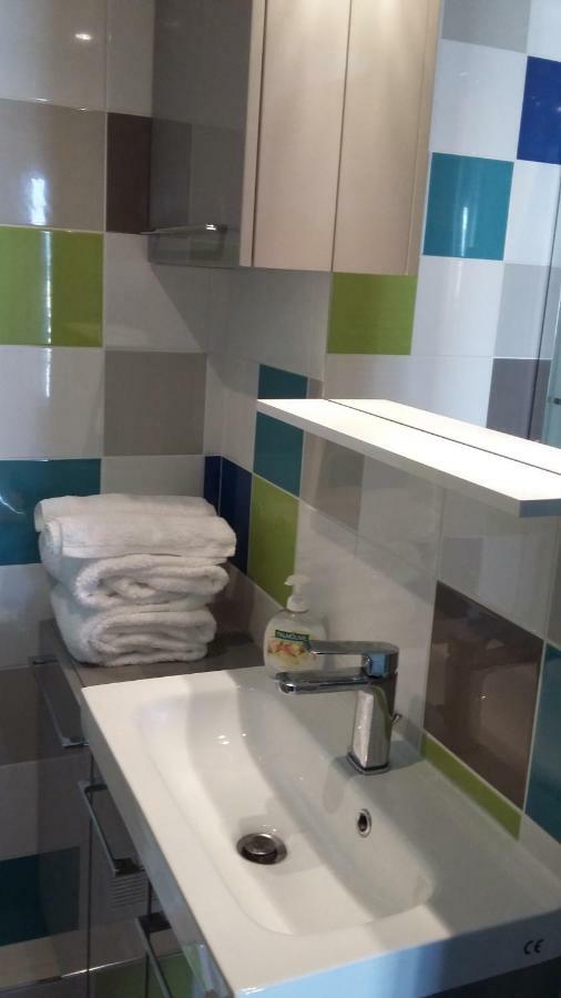 Appartement A 2Min Du Plan D'Eau 维琪 外观 照片